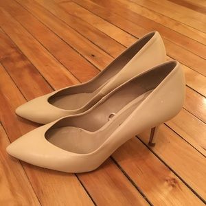 Zara size 8/39 nude pumps
